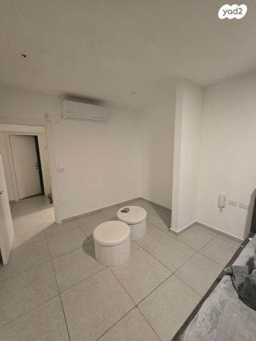 גג/ פנטהאוז, הרבי מלובאוויטש 27, השחר, דימונה