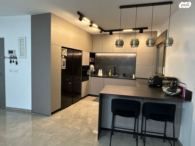 עוזי חיטמן 3