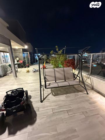 גג/ פנטהאוז, מנדלי מוכר ספרים 9, קרית ים א', קרית ים