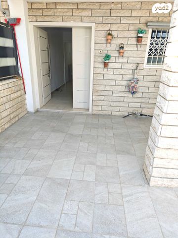 דירה, כיכר הקניזי 1, שכונה ד', באר שבע