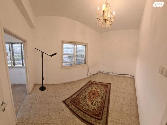 דירה, קיבוץ גלויות 31, העיר התחתית, ואדי סאליב, חיפה