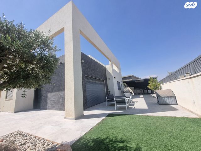 בית פרטי/ קוטג', תות 2, קרית מנחם, אופקים