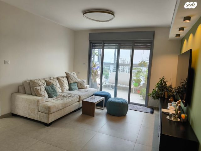 שדרות עמק חפר 53