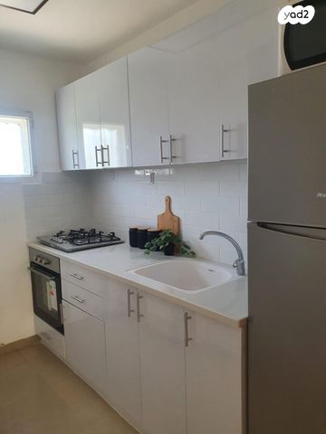 דירה, שדרות הרצל 234, גיורא יוספטל, דימונה