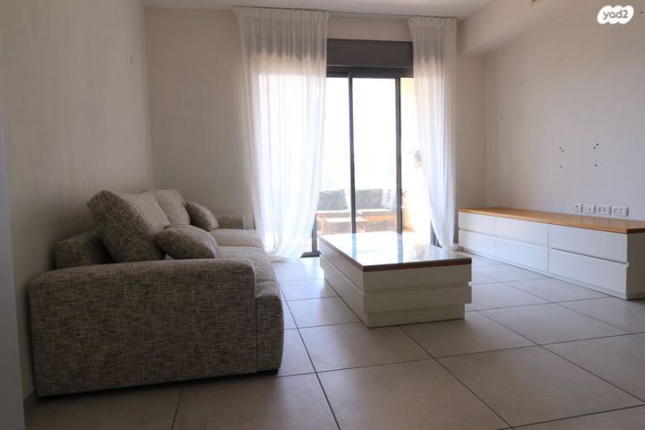 דירה, האלונים 1, מרכז העיר, סביניה, הוותיקה, קרית ביאליק