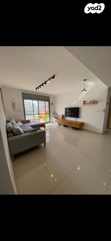 דירה, טופז 13, אבני חן, חריש