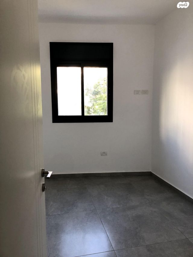 דירה, החיצון 5, שכונת הראשונים, רמת גן