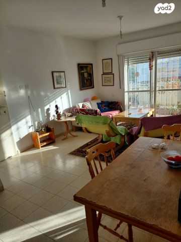 דירה, כורש 3, עמידר, פרדס חנה כרכור