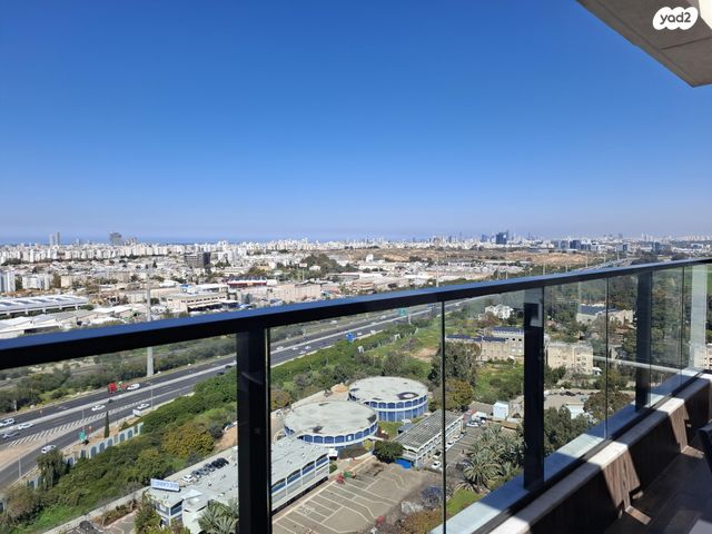 שולמית אלוני 11