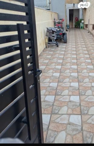 הרב עוזיאל 16