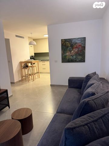 דירה, גאולה 10, קרית שרת, רעננה