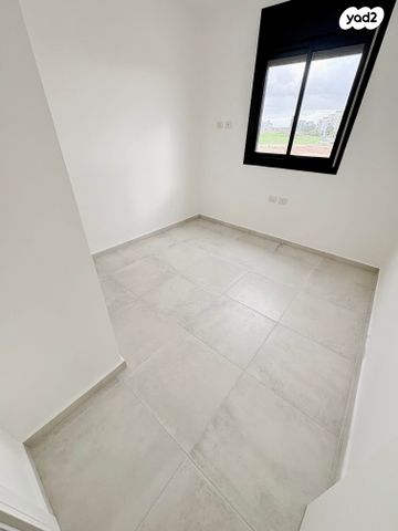 דירה, לאה גולדברג 10, צפון נס ציונה, נס ציונה