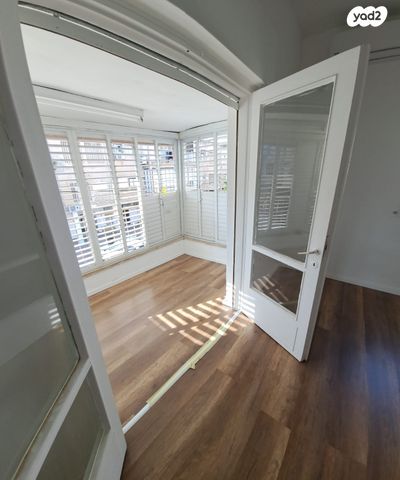 דירה, קדושי קהיר 18, רוטשילד עצמאות, בת ים