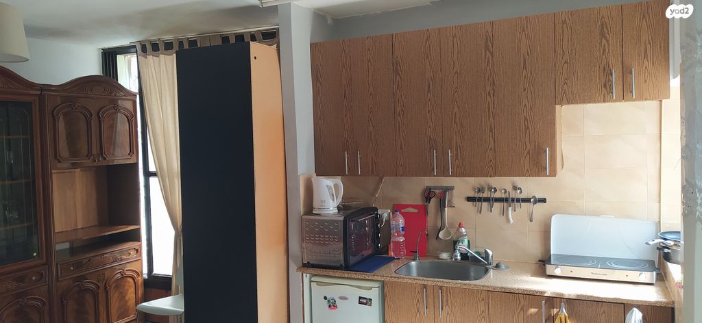 סטודיו/ לופט, יחזקאל דנין 21, לב העיר, בת ים