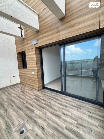 דירה, שדרות הגליל 32, בת חפר, בת חפר