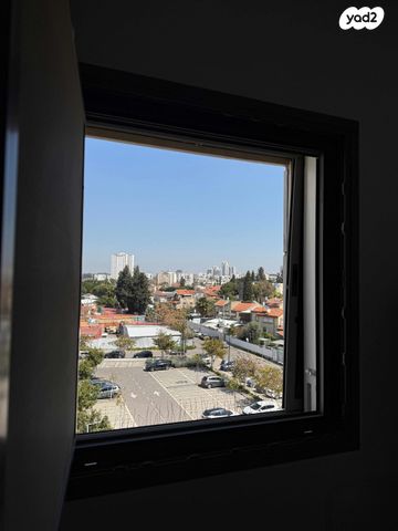 דירה, משה פריד 43, חצרות המושבה, רחובות