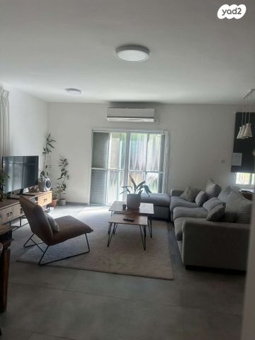 בית פרטי/ קוטג', חשמונאים 3, נאות המכבים, גן יבנה