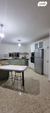 דירת גן, נגבה 8, שערי תקווה, שערי תקווה