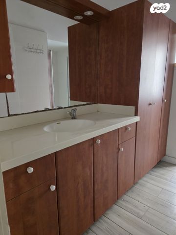 דירה, שדרות חיים וייצמן 35, צפון מערב מרכז העיר, נתניה