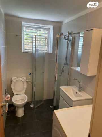 דירה, השומר 27, העיר התחתית, ואדי סאליב, חיפה