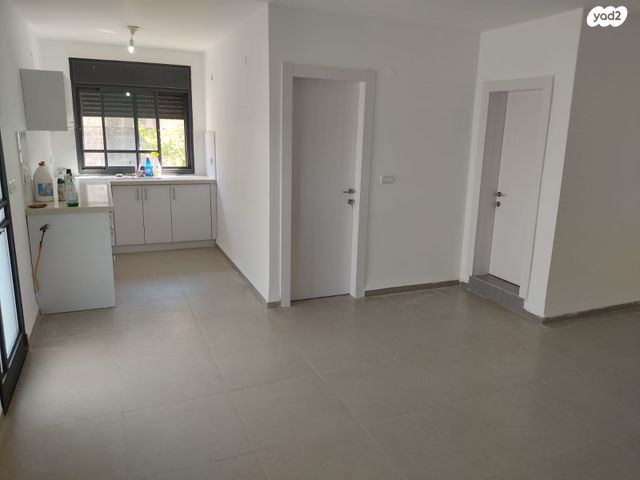 דירה, האלונים 202, חוסן, חוסן