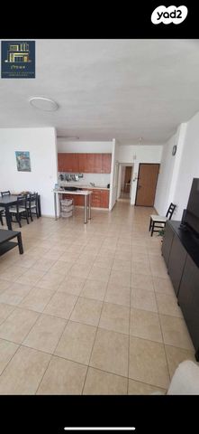 דירה, הרב קוק 4, רסקו א', חולון