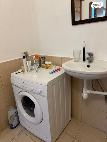 דירה, הרב מיימון 42, נווה שאנן, חיפה