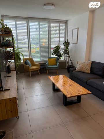 דירה, רמב"ם 25, גבעת הרמבם, גבעתיים