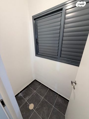 דירה, הרב מרדכי אליהו 17, כרמי הנדיב, אחוזת רוטנר, קרית מלאכי