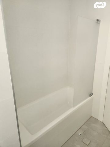 דירה, יצחק שמיר 30, מרכז דרום, רעננה