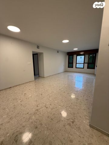 דירה, חיים בג'איו 9, קטמון הישנה, ירושלים