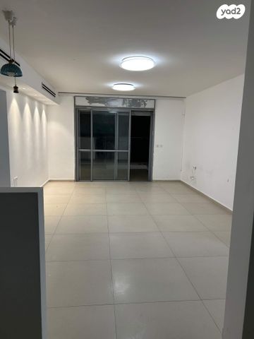 גרטרוד עליון 4