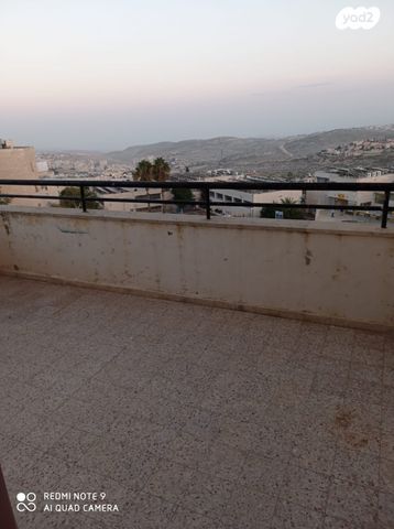 השישה עשר 39