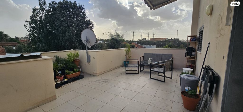 הנרייטה סאלד 44