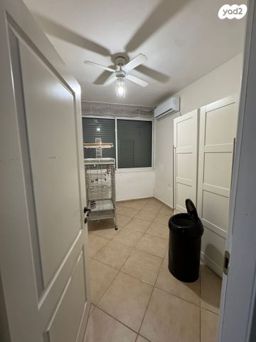 דירה, אמנון ותמר 33, מרום נווה, רמת יצחק, רמת גן