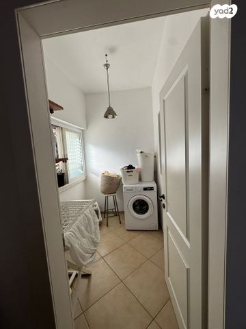 דירה, אמנון ותמר 33, מרום נווה, רמת יצחק, רמת גן