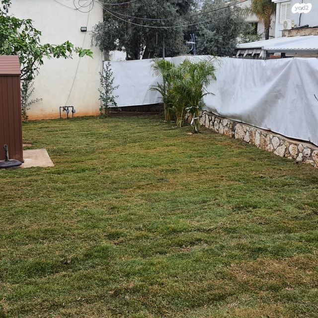 בית פרטי/ קוטג', הרב שלום יצחק הלוי 5, גני אילן, קרית אונו