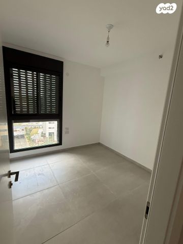 דירה, יונה וולך 7, גרין פארק החדשה, הוד השרון