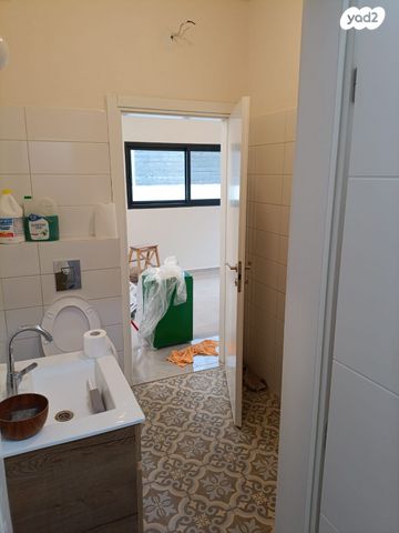 דירת גן, דרך העצמאות 68, וורבורג, בנימינה גבעת עדה