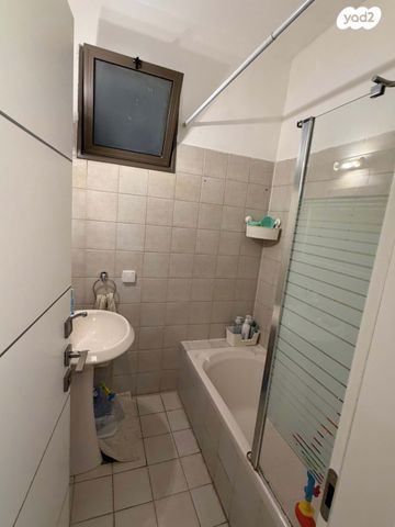 דירה, נחלת יצחק 18, נחלת יצחק, תל אביב יפו