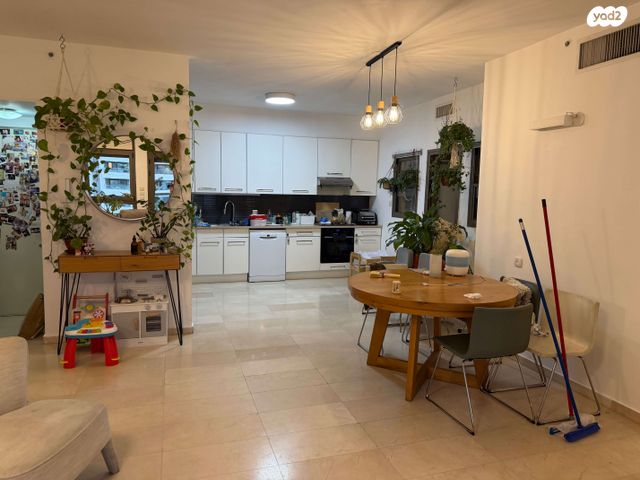 דירה, נחלת יצחק 18, נחלת יצחק, תל אביב יפו