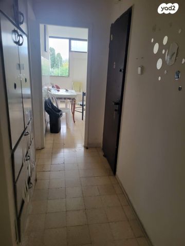 דירה, וייצמן 32, גיורא, טירת כרמל