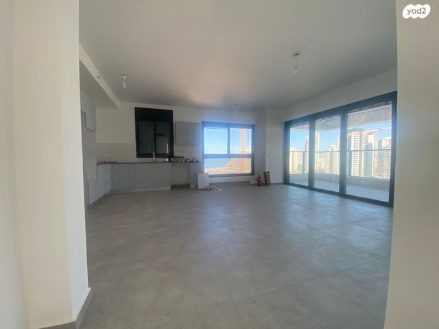 דירה, יהורם גאון 4, דרום חדש, פארק הים, בת ים