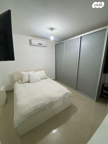 יחידת דיור, יהודה עמיחי 16, גן יבנה מערב, גן יבנה