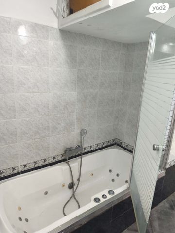 דופלקס, עולי הגרדום 23, רמז, מערב ותיק, ראשון לציון