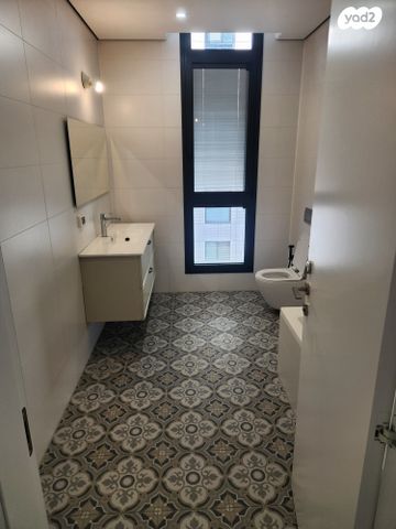 דירה, יצחק שמיר 30, מרכז דרום, רעננה