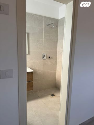 דירה, רקפת 6, הפרחים, חריש