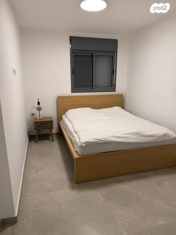 דירה, גאולה 10, קרית שרת, רעננה