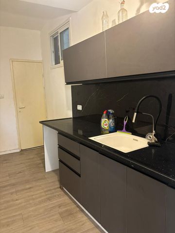 סטודיו/ לופט, שוקן 12, גבעת הרצל, אזור המלאכה יפו, תל אביב יפו