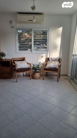 דירה, עצמאות 23, מרכז מזרחי, נס ציונה